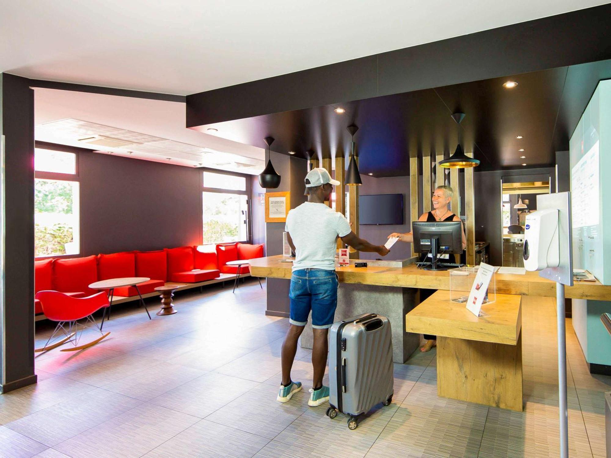 מלון סושיים Ibis Mulhouse Ile Napoleon מראה חיצוני תמונה