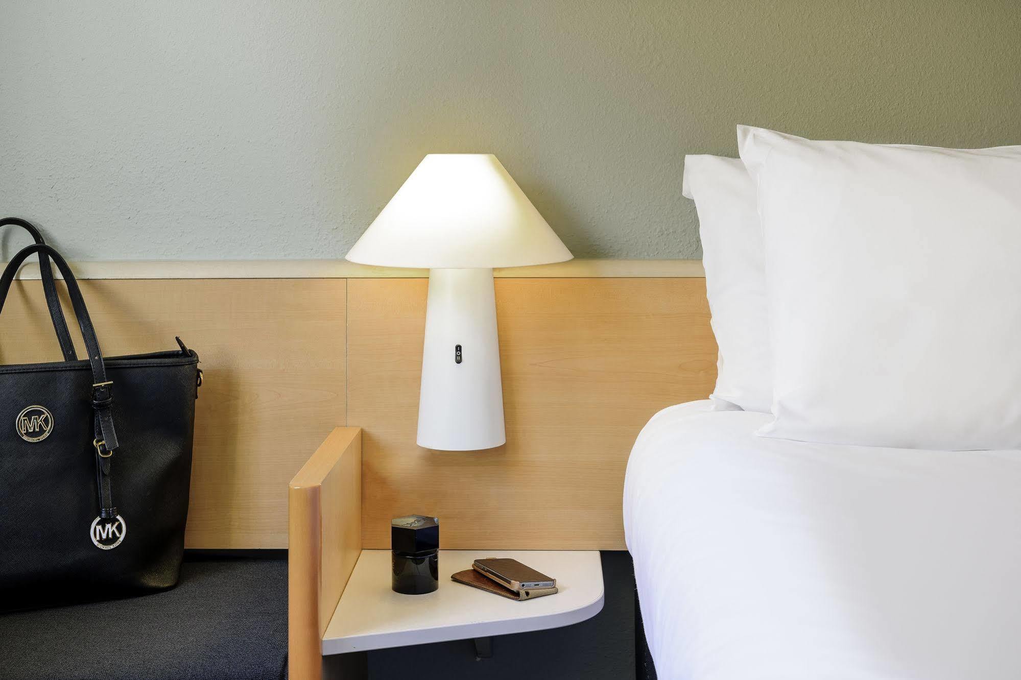 מלון סושיים Ibis Mulhouse Ile Napoleon מראה חיצוני תמונה
